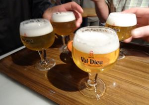 L’abbaye de Val-Dieu englobe une brasserie. Les bières Val-Dieu sont inspirées des recettes des anciens moines brasseurs. Photo ©Serge Abel-Normandin