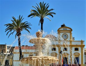 Spain, Extremadura autonomous communitie ,Badajoz porvince, ; Mérida,city, the Fountain and the stork in are nest at Plaza Major
