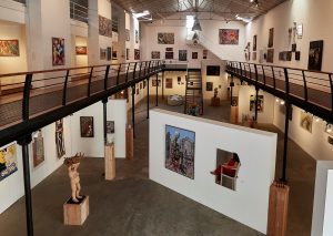 : 80 artistes du monde entier des années 60 à aujourdhui au travers de près de 1500 oeuvres, cest le formidable cadeau offert par la célèbre collectionneuse dart Cérès Franco, à découvrir au fil des ans et des expositions.