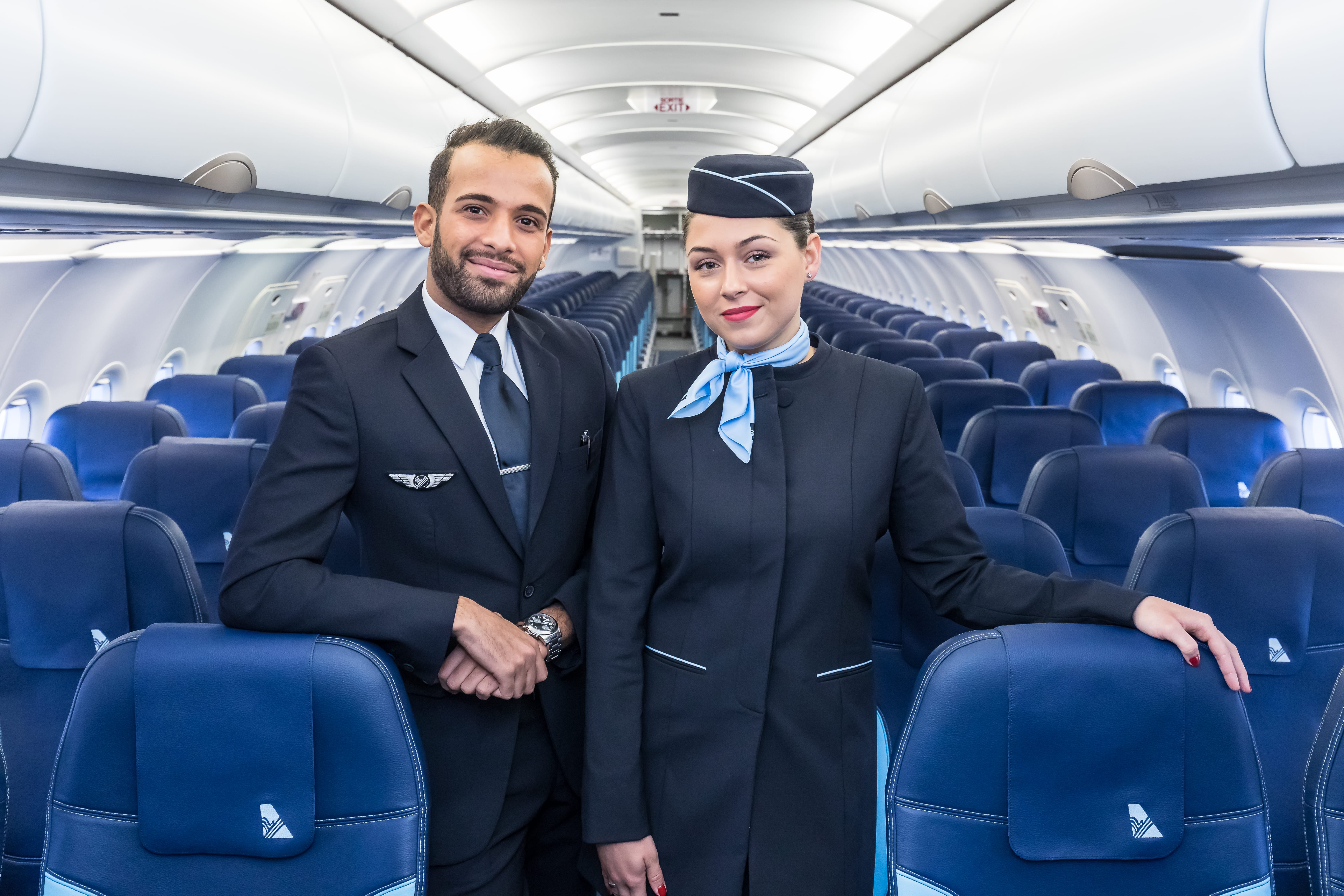 Пилоты стюардессы Azur Air